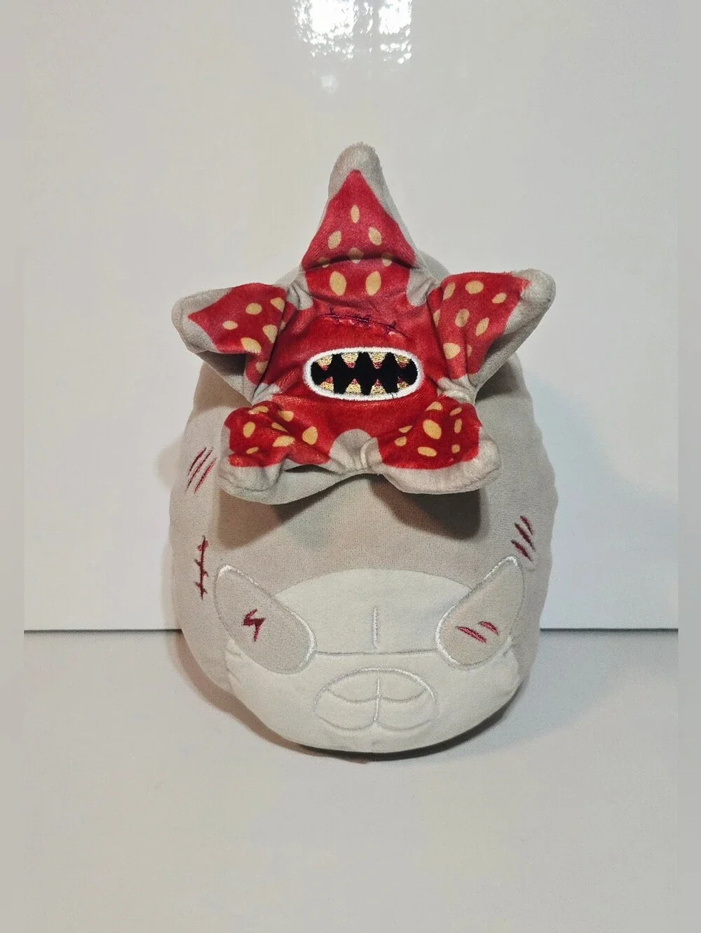 Squishmallows x Stranger Things Demogorgon 9